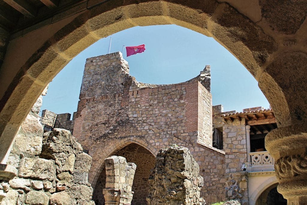 Castillo_La_Adrada_torre_homenaje