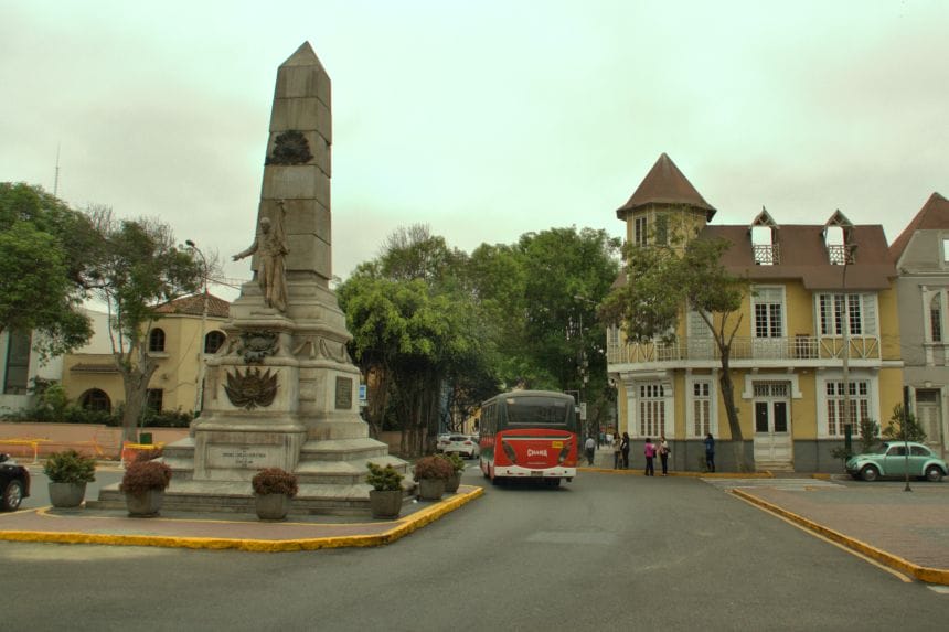 Autobús urbano en Lima