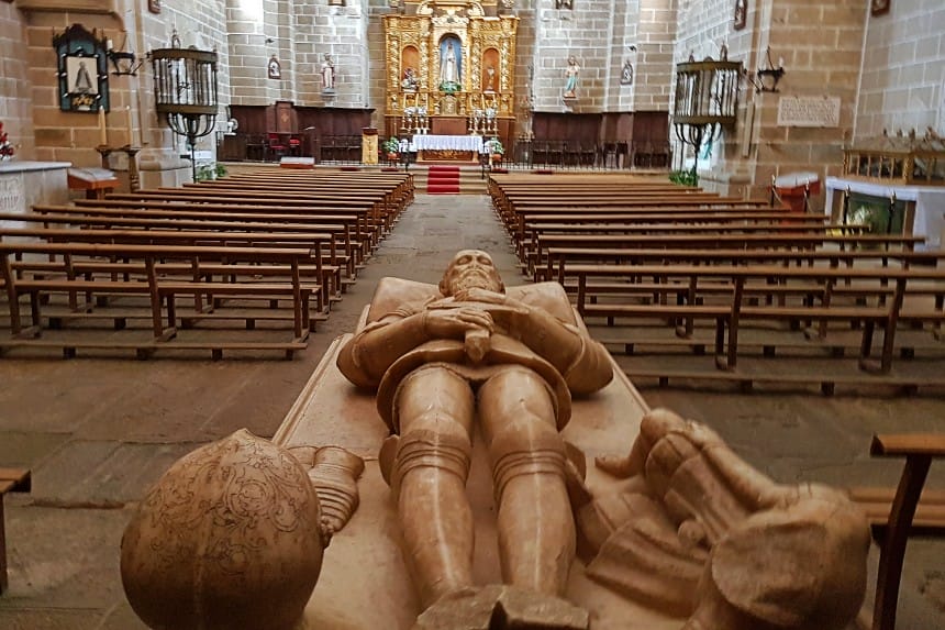 Interior de Santa María de Almocóvar