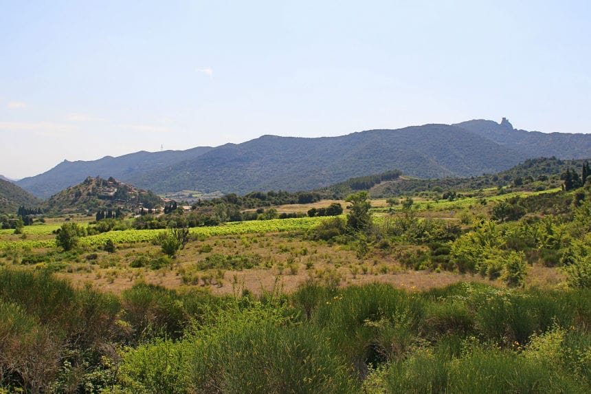 Vista de Cucugnan y Quéribus