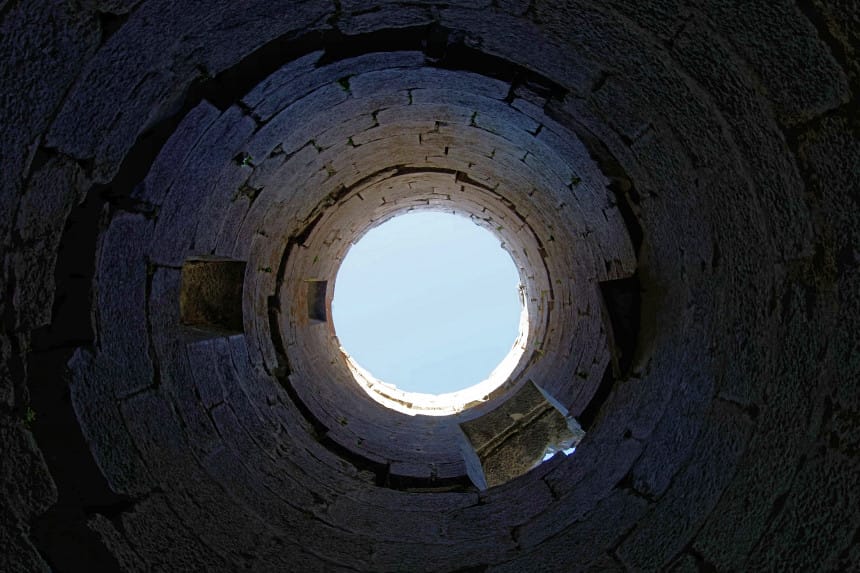 escalera de caracol hoy desparecida del donjon de Montsegur