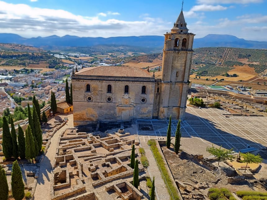 Que ver en Alcalá la real - Iglesia Abacial